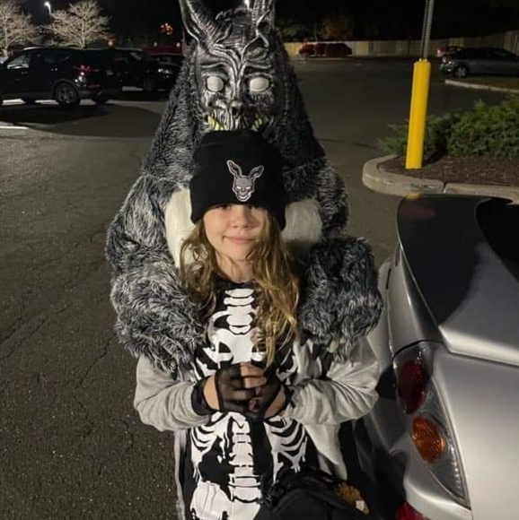 Meet your Posher, Stephanie - Picture 2 of 4